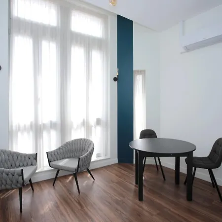 Motte Fenelon Apartment *